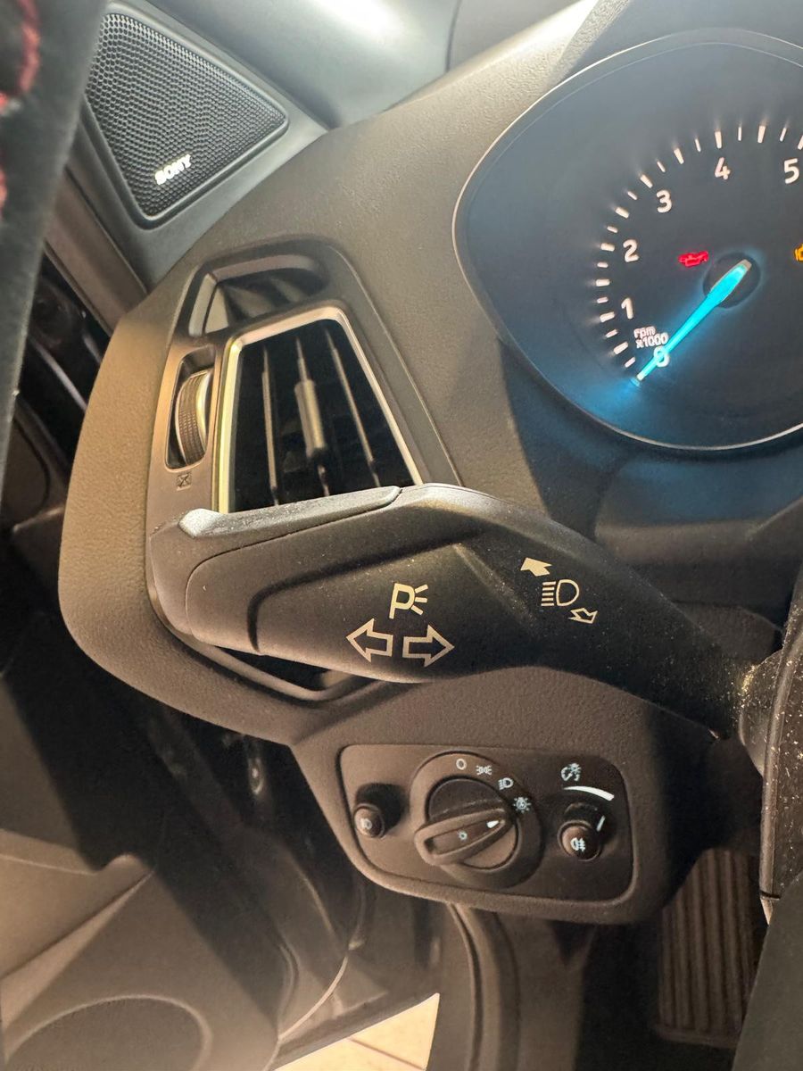 Fahrzeugabbildung Ford Kuga ST-Line /NAVI/KAMERA/AHK/KLIMA/ALLRAD