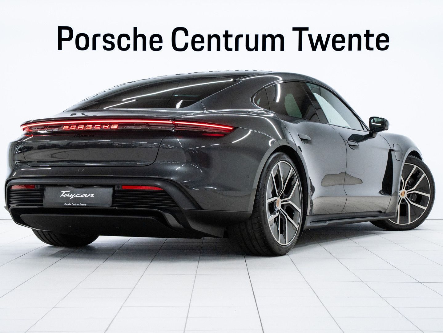 Porsche Taycan Black Edition imagem 3