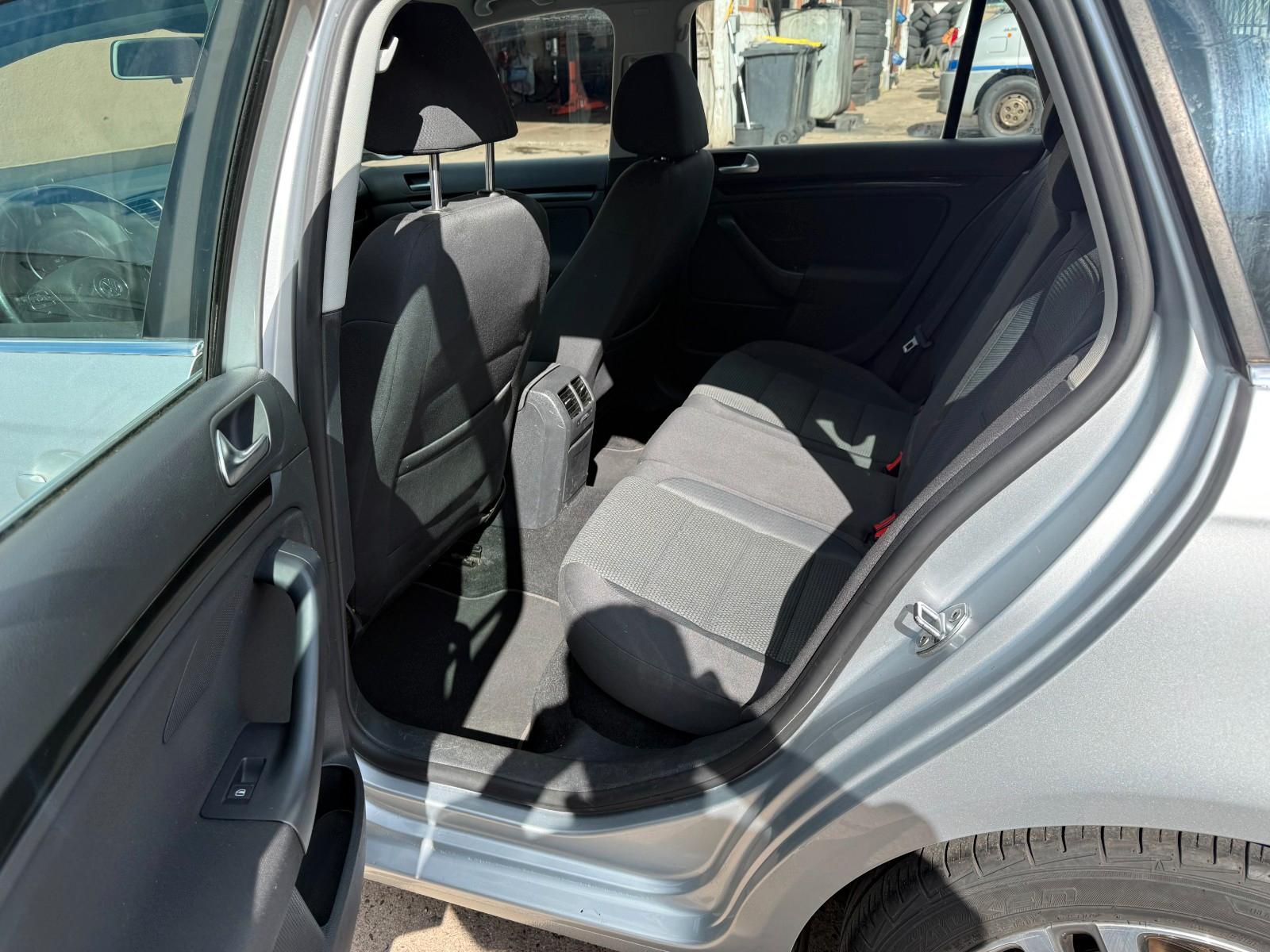 Volkswagen Golf 2010 — photo 11