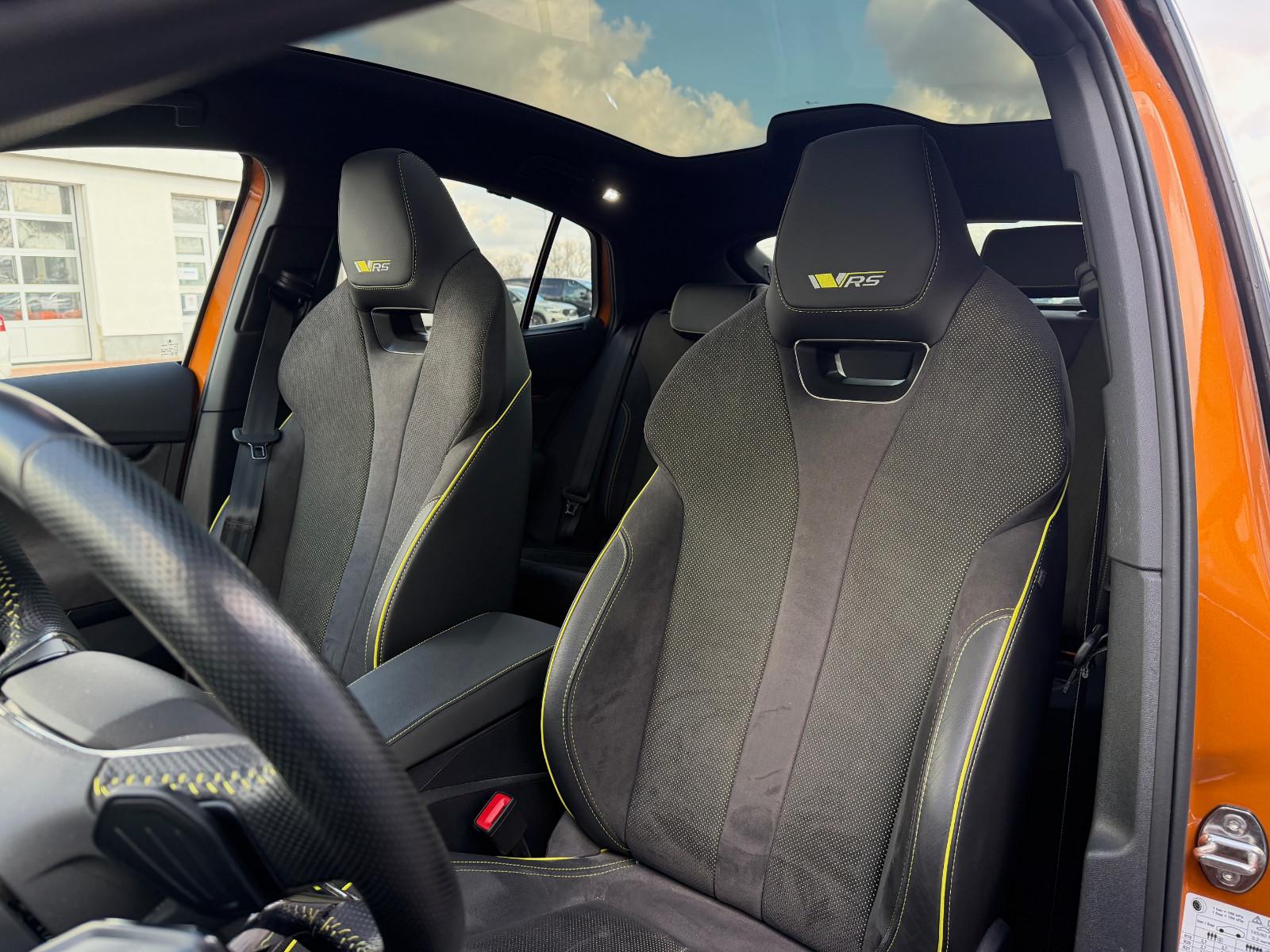 Skoda Enyaq RS*ACC*SZHZNG*NAVI*360°*CARPLAY*AMBIENTE*