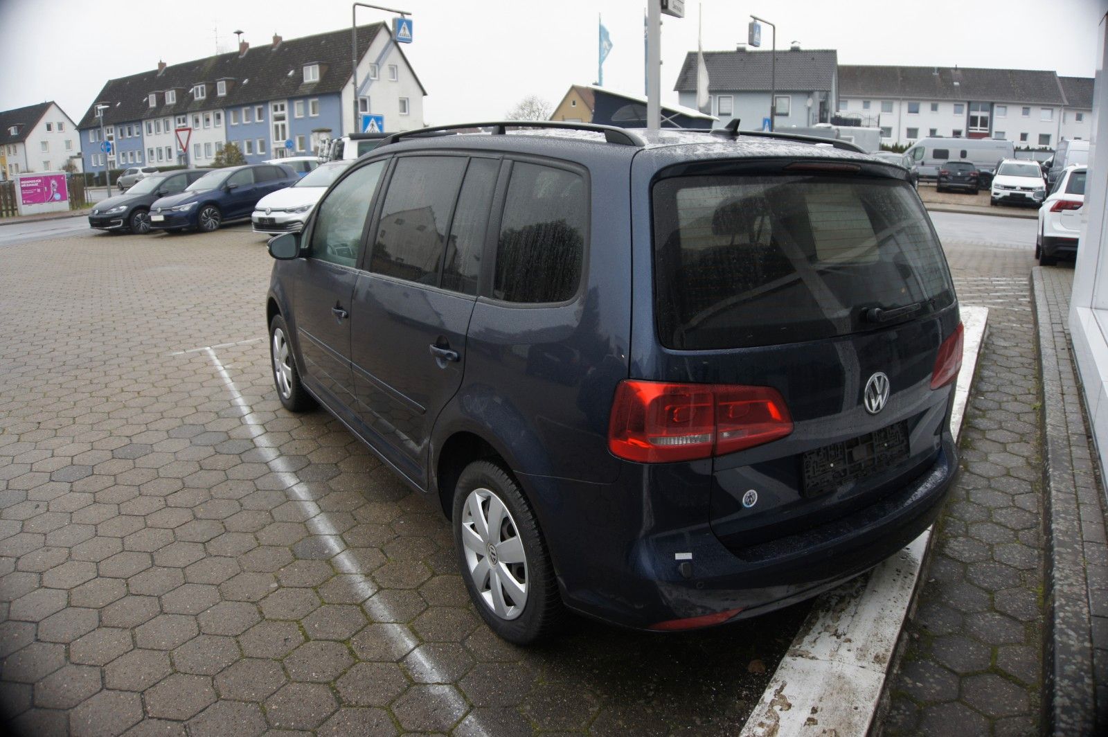 Fahrzeugabbildung Volkswagen Touran Comfortline Standheizung, GRA, Lederlenk,