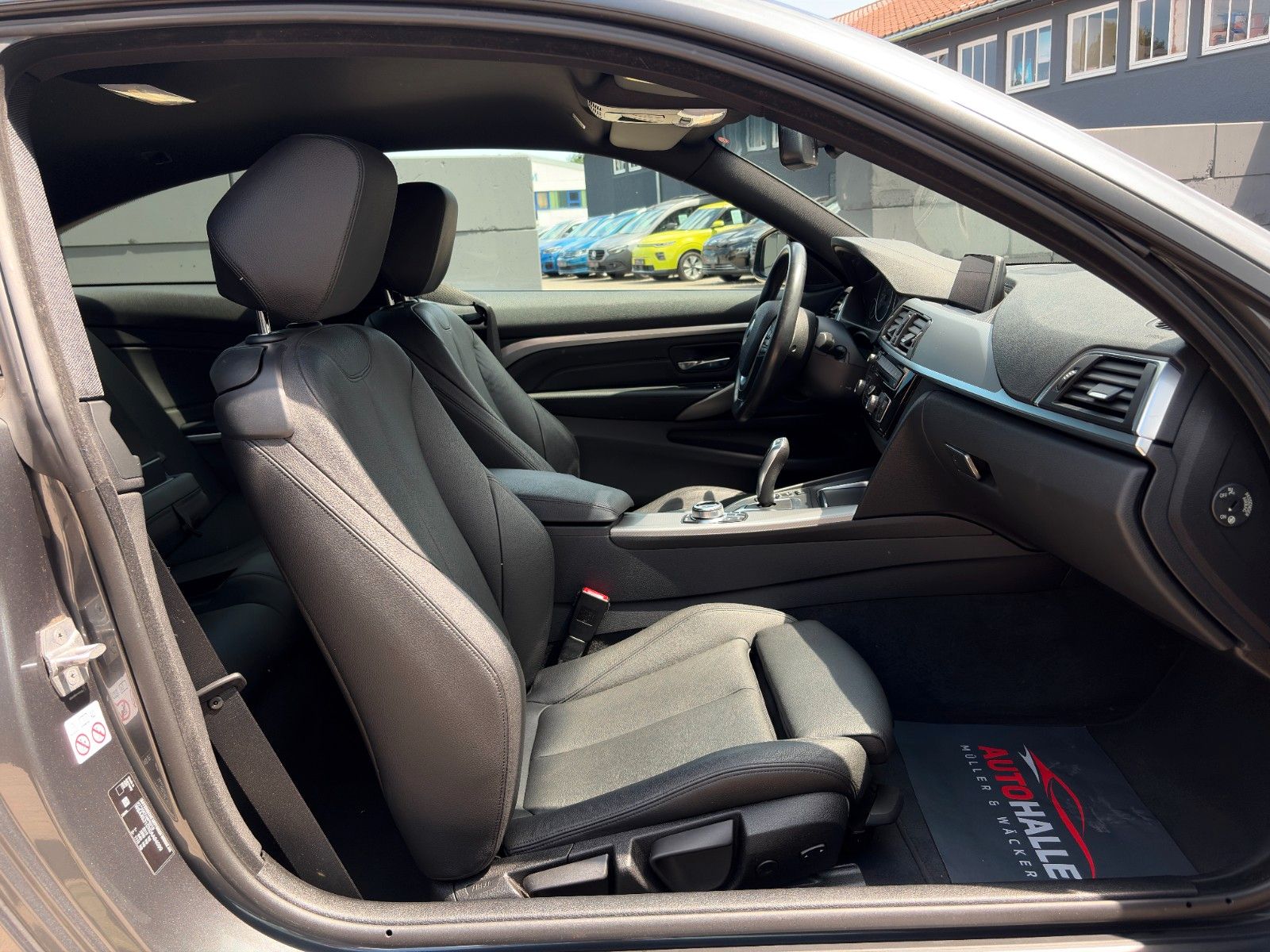 Fahrzeugabbildung BMW 420i  Coupe Sport Line Leder Tempomat HiFi SHZ