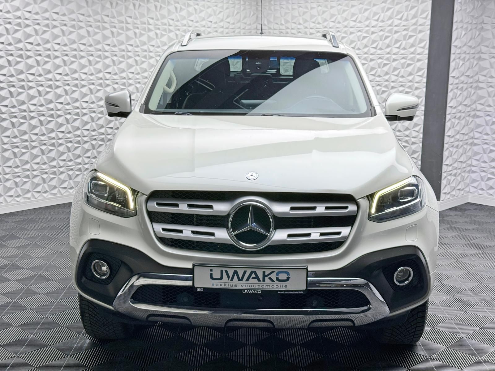 Fahrzeugabbildung Mercedes-Benz d POWER-EDITION/4MATIC/LED/KEYLES/360°/AHK