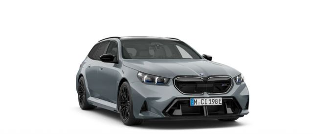 BMW M5 TOURING. STORM BAY METALLIC. VOLL. APRIL 2025