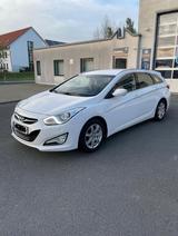 Hyundai i40 cw 5 Star Edi. KEYLESS/SHZ/PDC ! - gebrauchte Hyundai i40 aus dem Jahr 2012