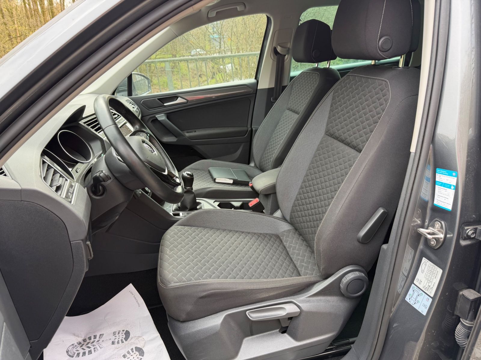Volkswagen Tiguan ComfortlineLedNaviAccE-KlappeGarantieTop foto 14