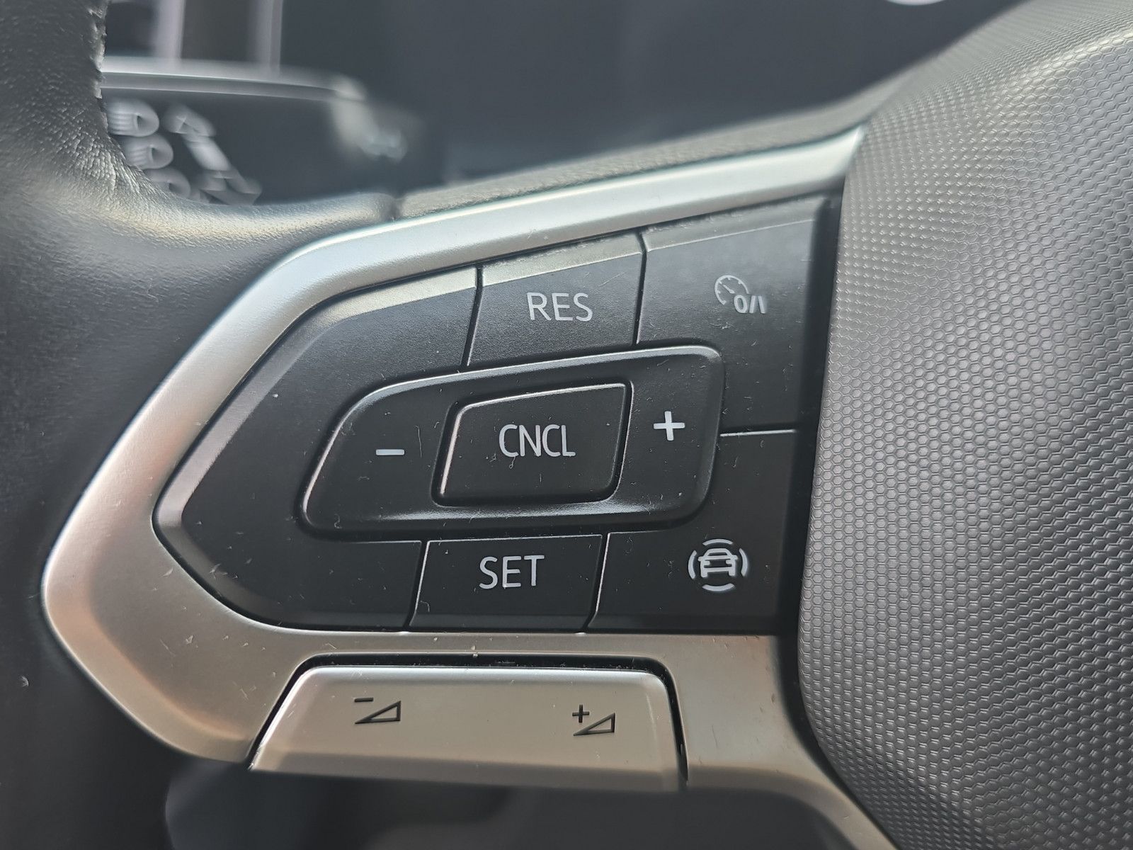 Fahrzeugabbildung Volkswagen Polo VI OPF Life LED PDC App-Connect NEUES MODEL