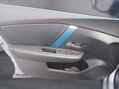 ë-C4 Limousine Feel 136 ë-C4 Limousine Feel 136