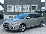 Toyota Avensis 2.2 D-CAT Executive*TEMP*SHZ*TÜV 01/2028 - Toyota Avensis in Düsseldorf