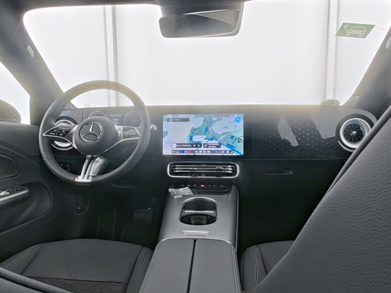 Fahrzeugabbildung Mercedes-Benz CLA 200 EQ ACC AUT Fernlichtass. Kam. KeyLess LM
