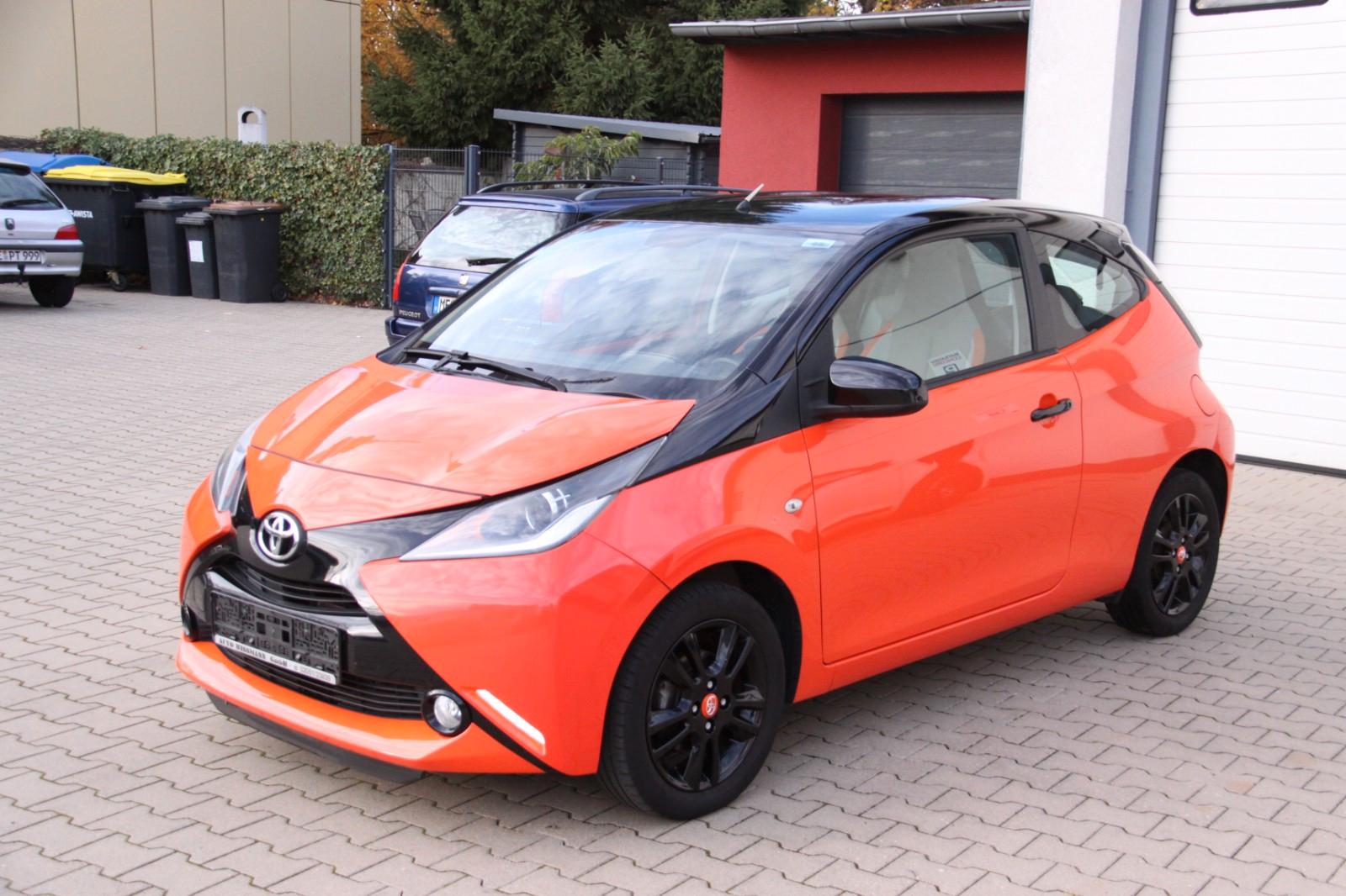 Toyota Aygo AYGO x-cite <Rückfahrkamera / Alu-Felgen>