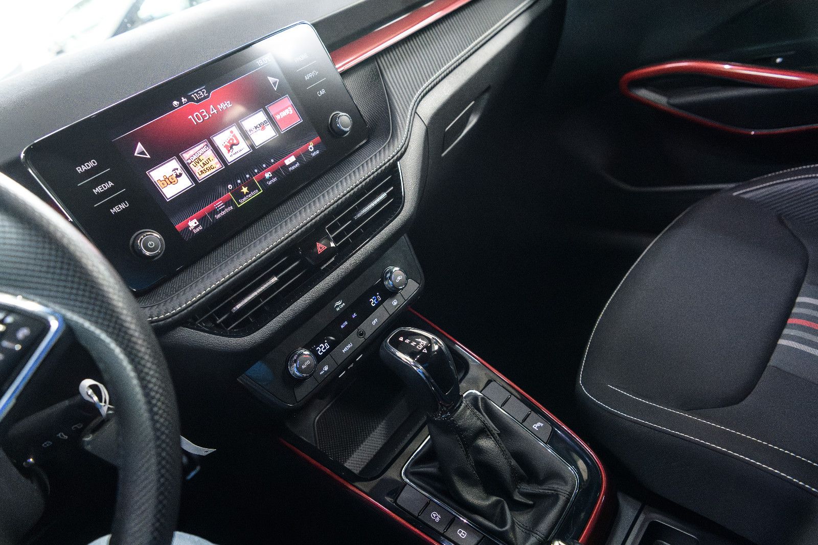 Fahrzeugabbildung SKODA Fabia Monte Carlo 1.0 TSI DSG LED+KAM+GRA+APP