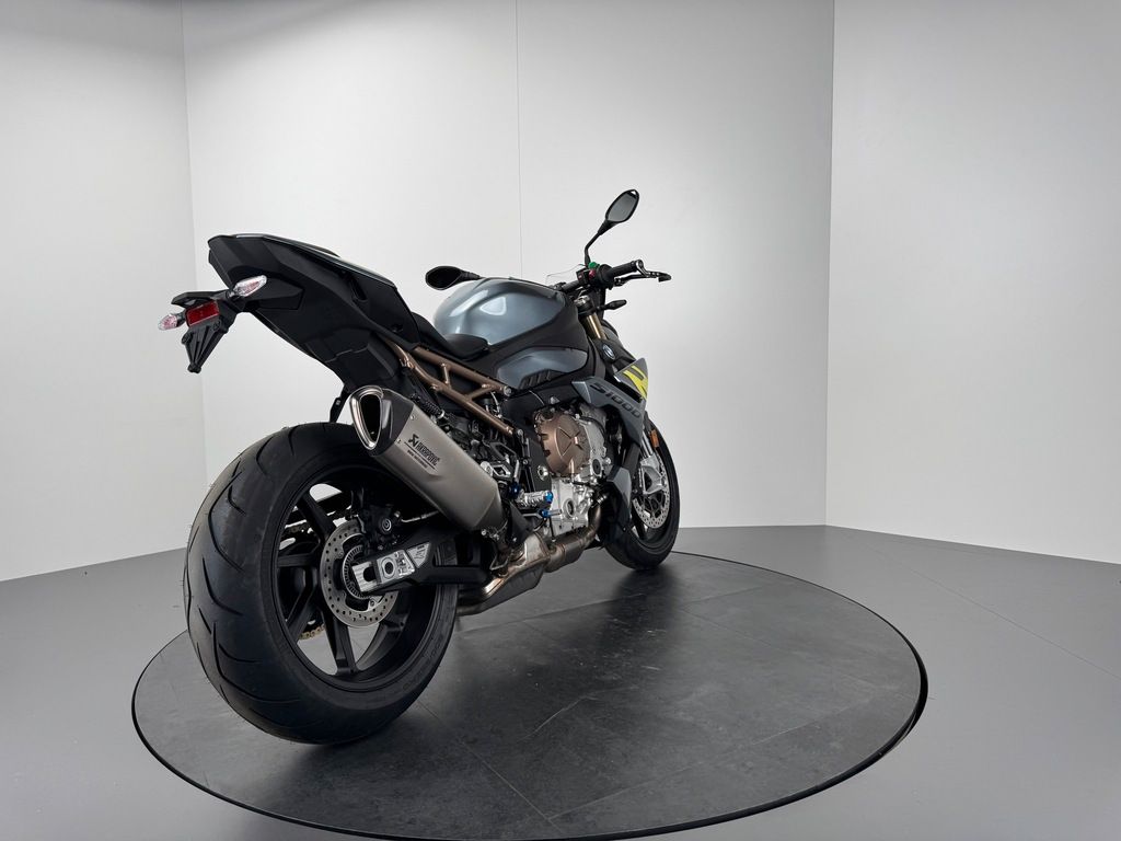 Fahrzeugabbildung BMW S1000 R *VOLLAUSSTATTUNG *SCHMIEDERÄDER