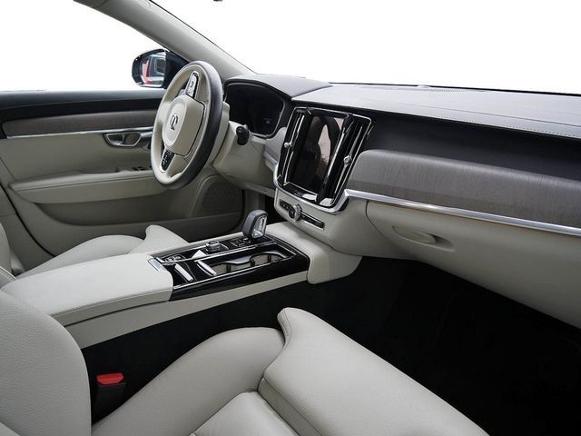 Volvo V90 Kombi 2.0 Plus Dark Recharge Plug-In Hybrid  foto 5