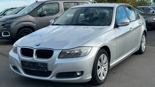 BMW  320d Navigation SHZ PDC MFL 6-Gang I-Hand