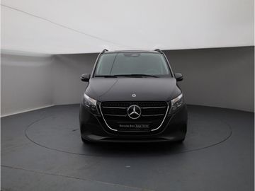 Mercedes V 220 - 9