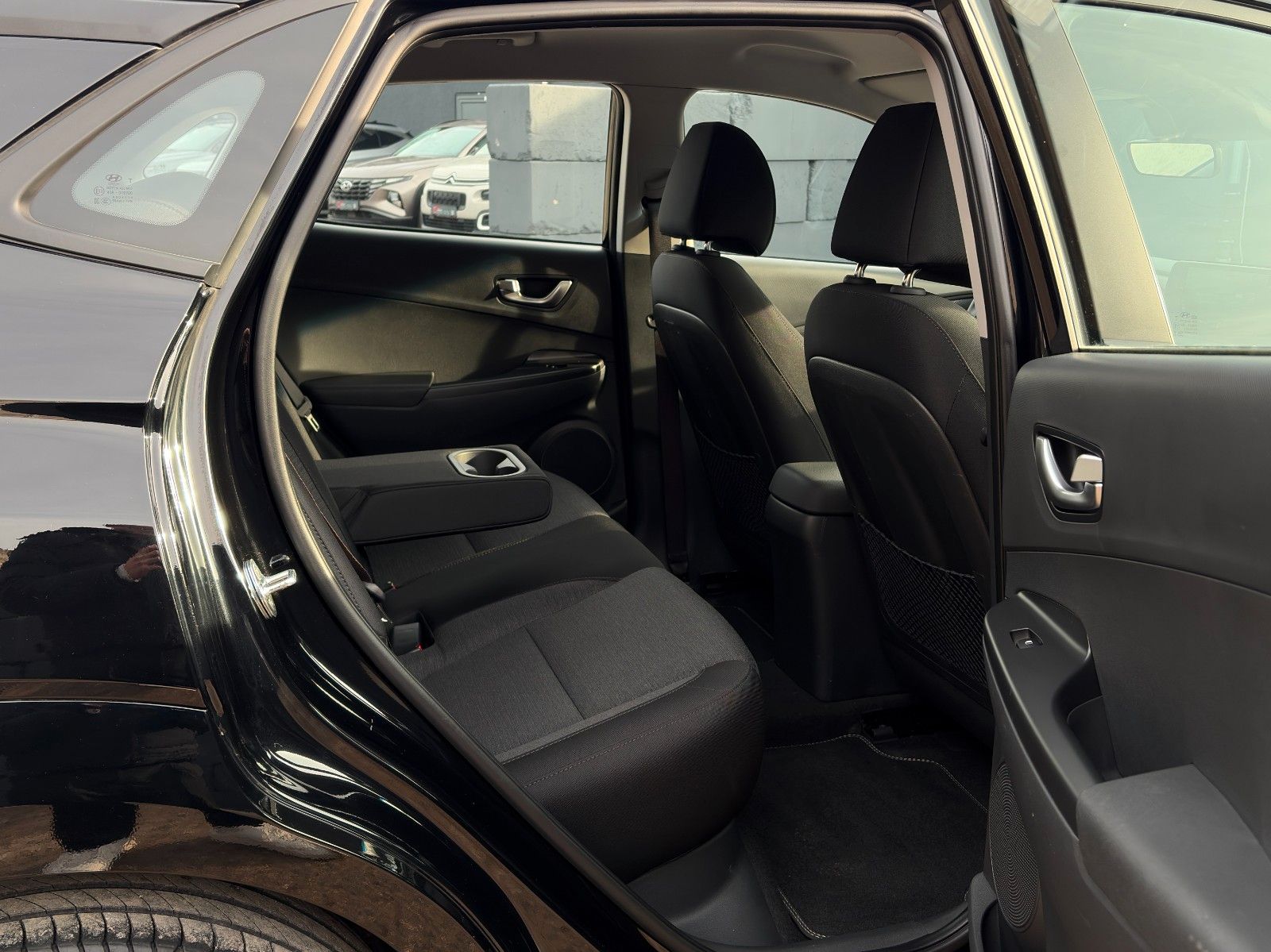 Fahrzeugabbildung Hyundai KONA E Select ACC LHZ SHZ LKAS PDC CarPlay Kam