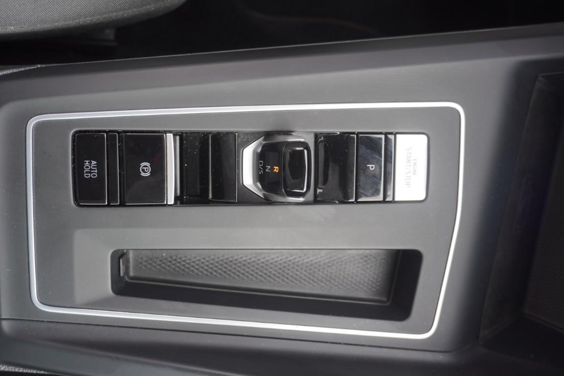 Volkswagen Golf VIII 1.5 eTSI DSG Active LED Standheizung, миниатюра 27