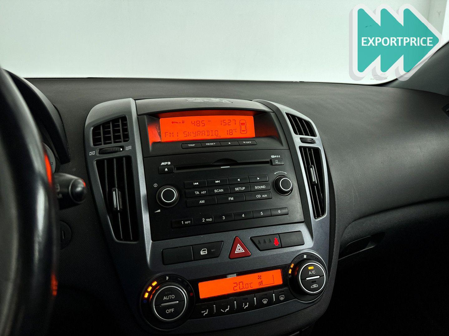 Kia cee'd 2008 — photo 18