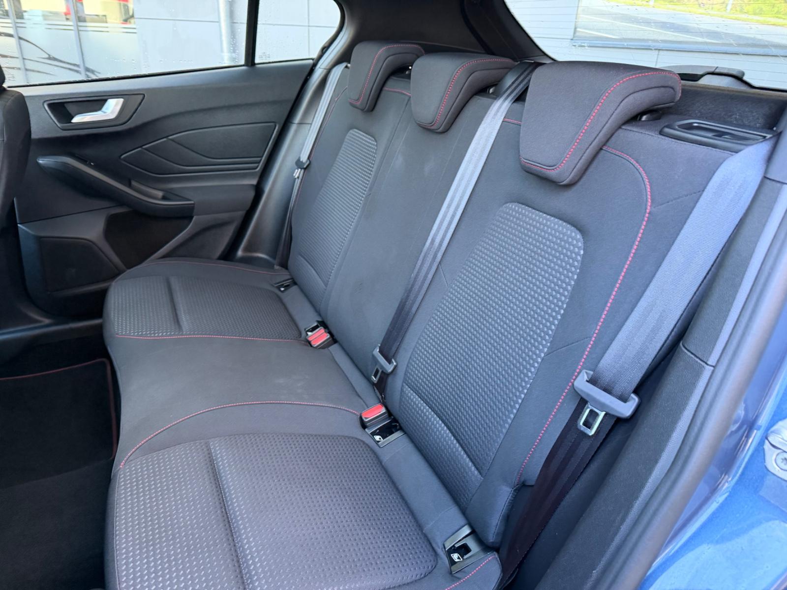 Ford Focus  ST-Line/SPORTPAKET/AHK/ACC/PANORAMA