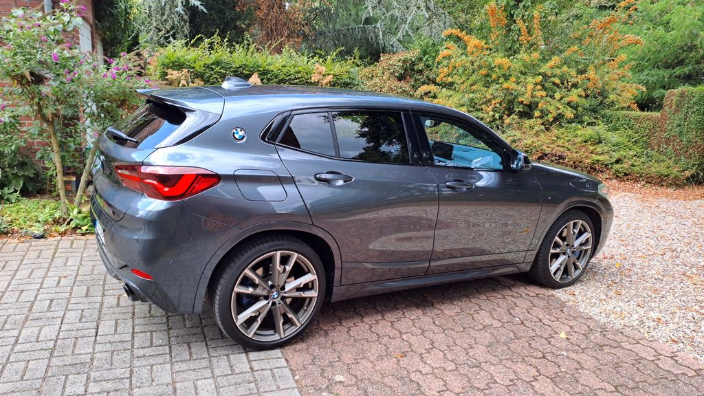 Image of BMW X2