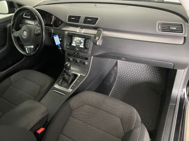 Passat Variant Business Edition 2.0 TDI AHK+NAVI