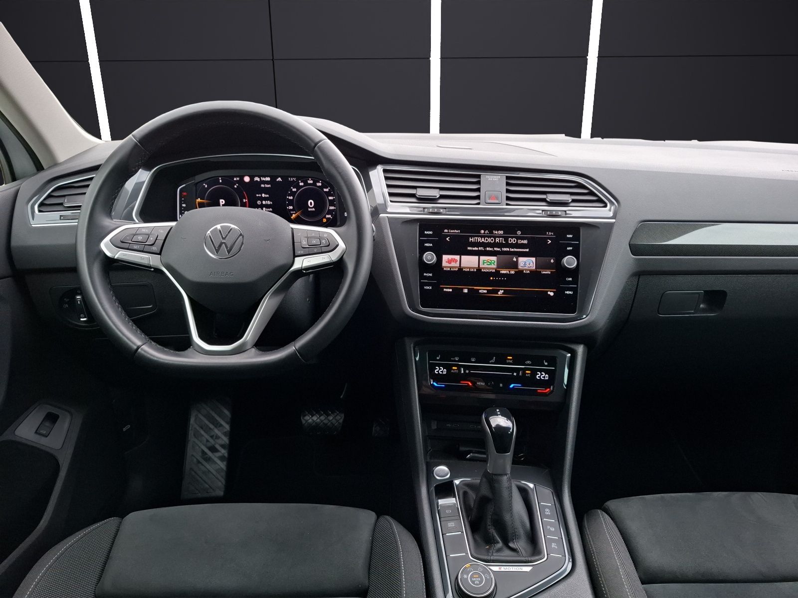 Fahrzeugabbildung Volkswagen Tiguan TDI Elegance DSG 4M Standhzg. Matrix Navi
