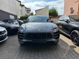 Porsche Macan Turbo Mod.2015 Deutsches-Fahrzeug  Extras! - Porsche Macan mit Benzin-Antrieb: Grau
