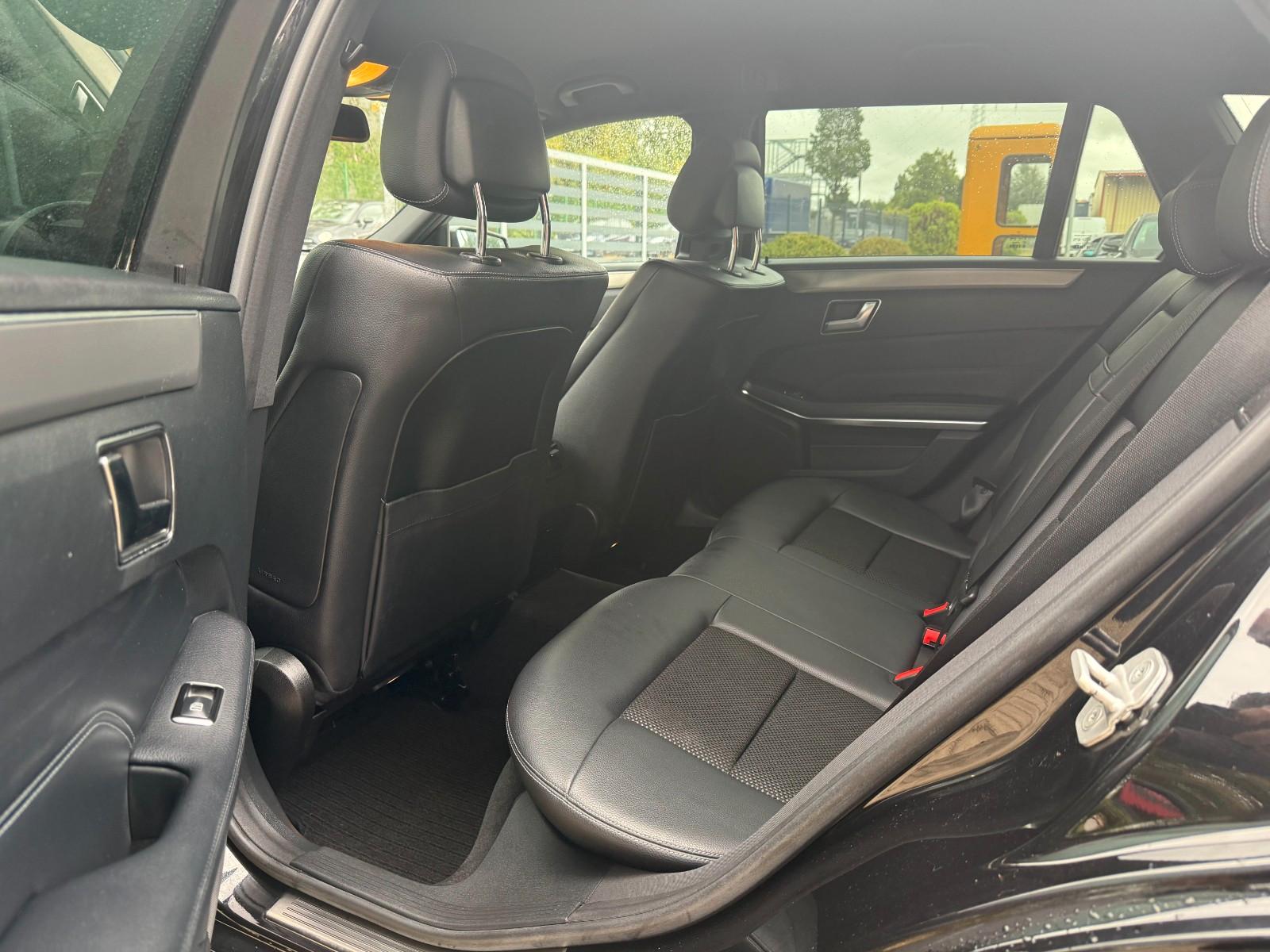 Mercedes-Benz E 220 CDI (Tüv01.28/LED/sch.AHK)