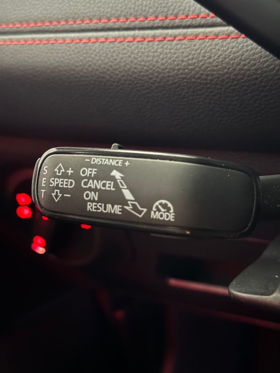 Fahrzeugabbildung SEAT ARONA SPORTPAKET FR-LINE DSG ACC LED BEATS KESSY