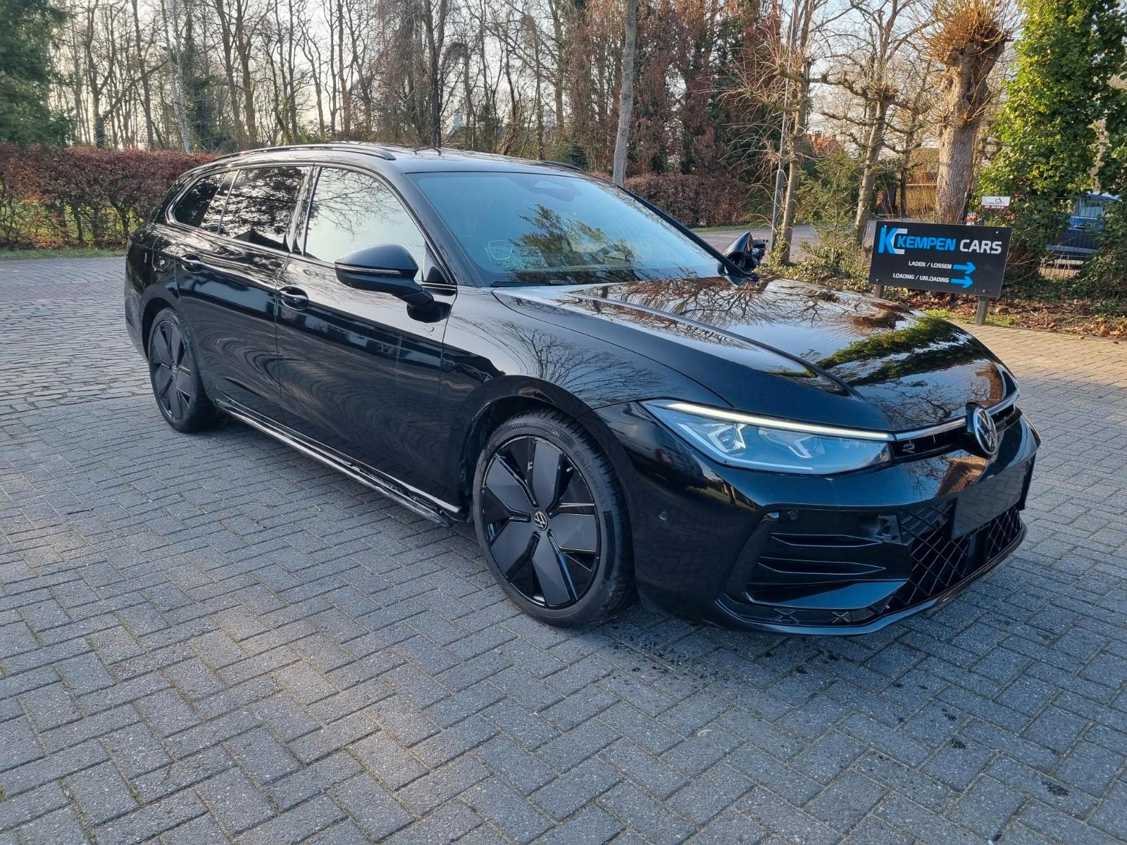 Volkswagen Passat Variant 1.5 eTSI 110 kW R-Line Pano SHZ