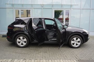 Porsche Cayenne - 12