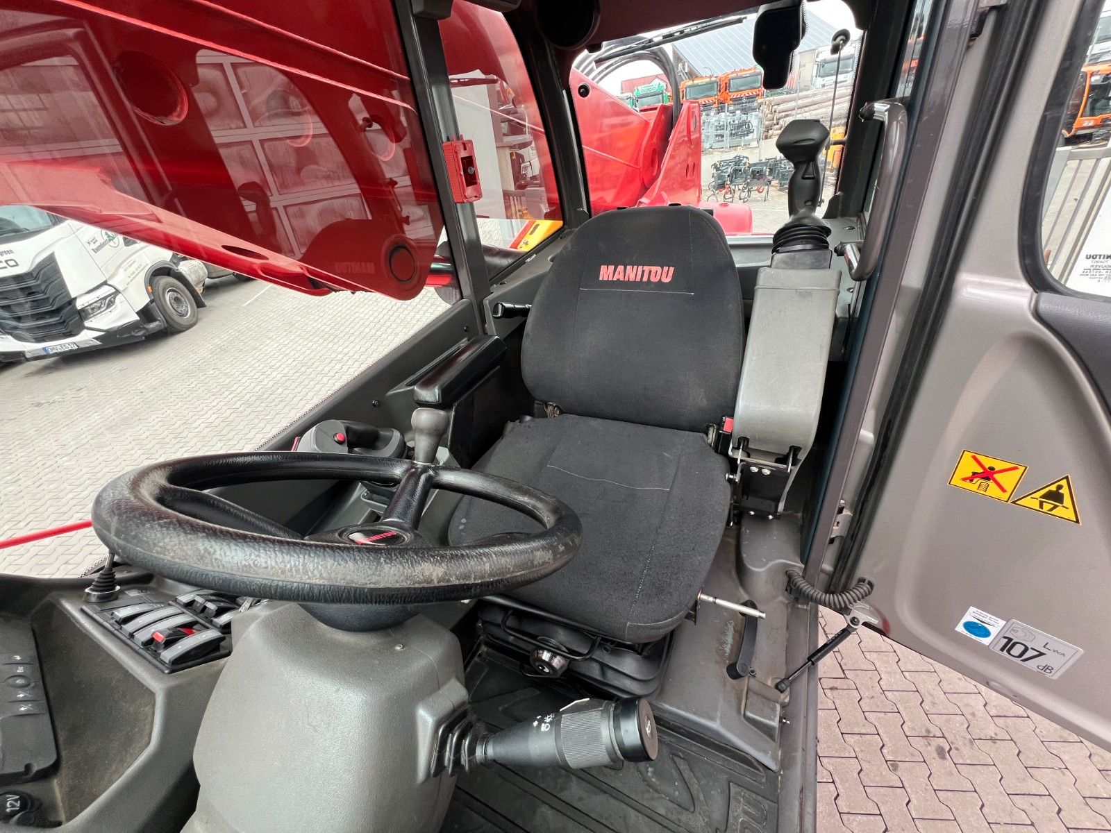 Fahrzeugabbildung Manitou MRT 2150 + / nur 2.463h! / Funk / Gabel