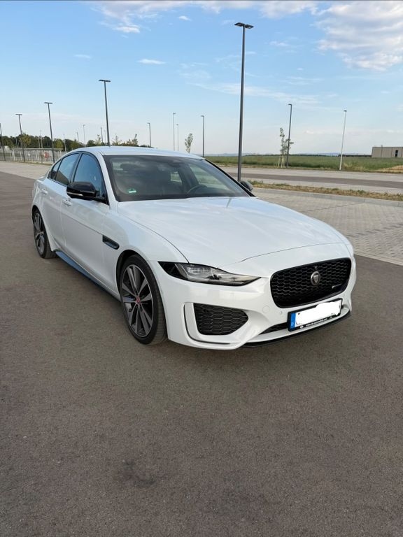Image of Jaguar XE