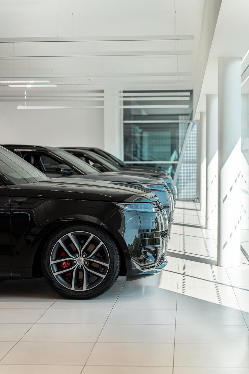 showroom-image-main