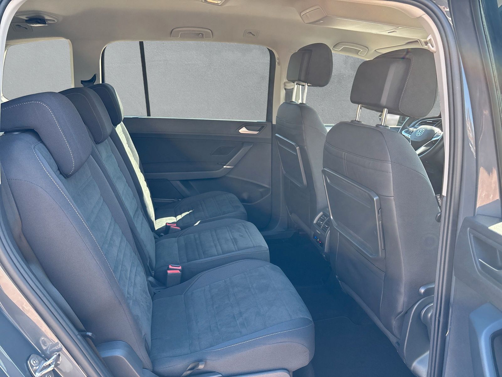 Fahrzeugabbildung Volkswagen Touran Comfortline 2.0 TDI DSG AHK