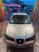 Seat Ibiza 1.4 Benzin  Zuverlässiges Auto... - Seat Ibiza aus 2003: 4.1