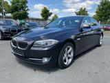 BMW 520 i Lim *Aus 2. Hand*Automatik *Navi *PDC* - BMW 520 aus 2013 mit Benzin-Antrieb: Limousine