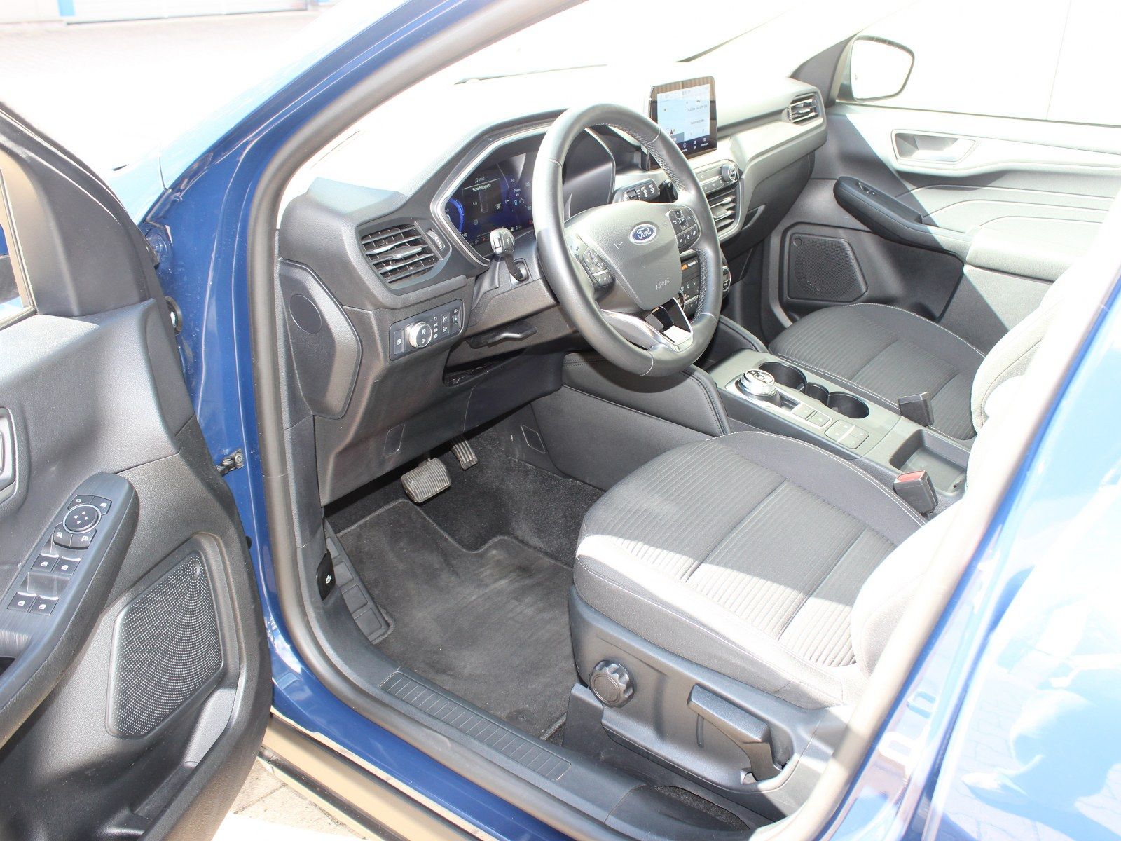 Fahrzeugabbildung Ford Kuga Plug-In Hybrid Titanium 2,5 Duratec