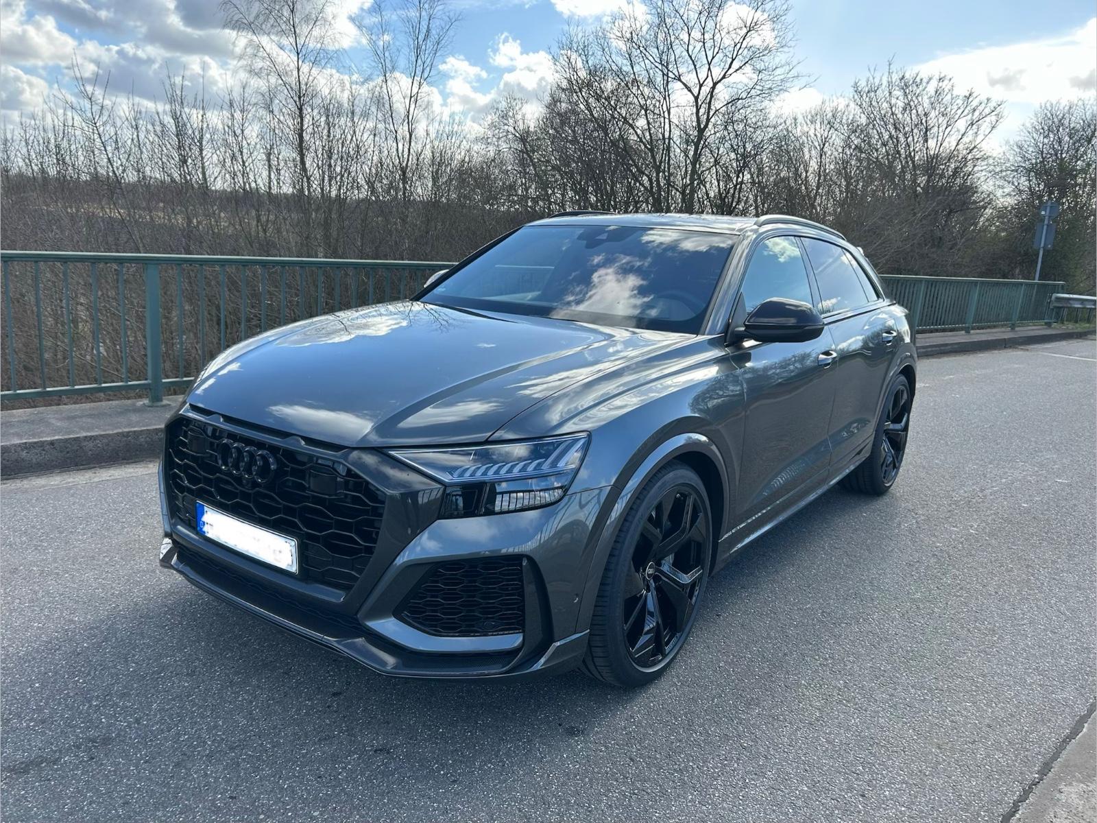Audi RSQ8 DYN 4.0 TFSI Quattro TÜV-3-27-VMAX-2xCarbon