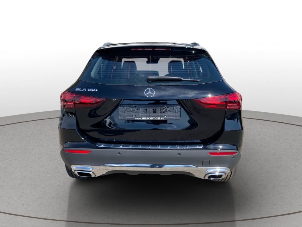 Mercedes-Benz GLA 180 Progressive Line DISTRONIC KEYLESS 360°K foto 6