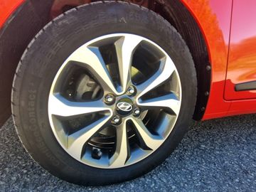 Hyundai i10 1.2 Style (87PS)