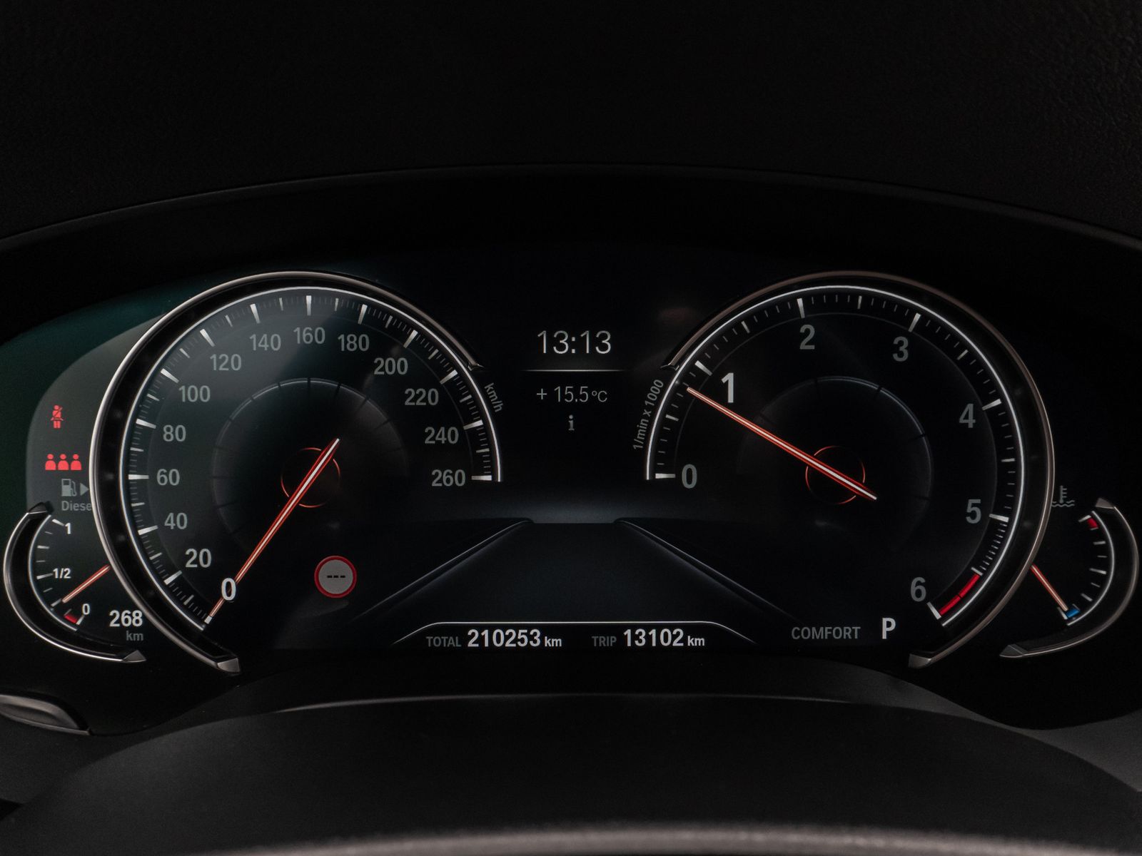 Fahrzeugabbildung BMW 520d  Sport Line HUD HiFi PDC Alarm DisplayKey