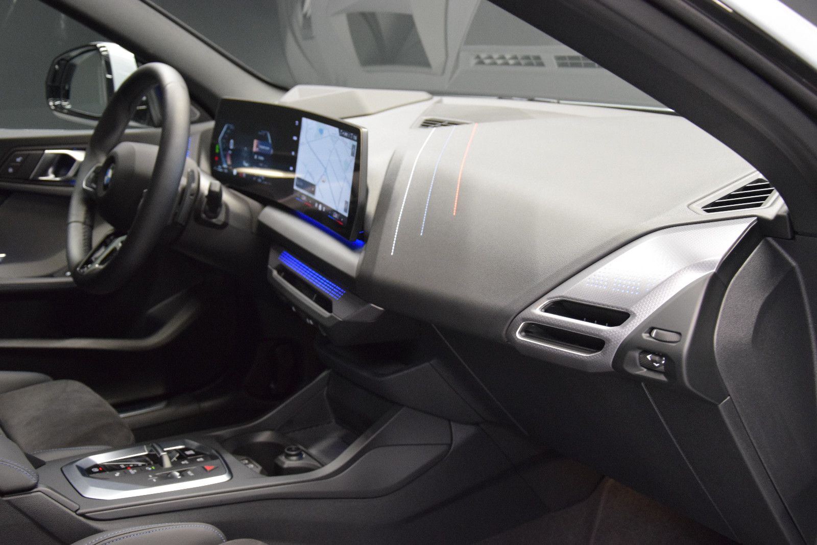 Fahrzeugabbildung BMW 220 i Gran Coupé M Sport Pano H&k Memory Schale