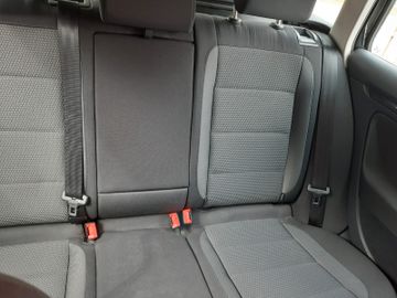 Volkswagen Golf - 12