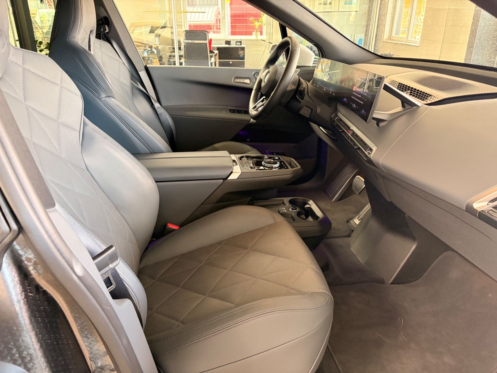 BMW iX xDrive45 MSportPro 22Z AHK MMultisitze foto 10