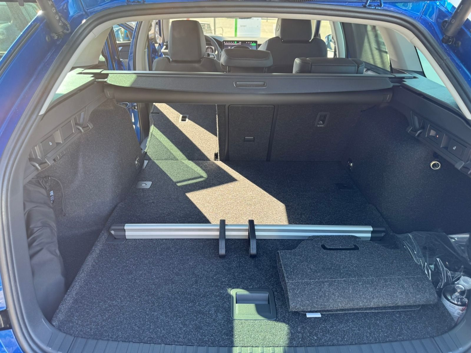 Fahrzeugabbildung SKODA Octavia Combi Tour 2,0 TDI 110kW 7-Gang-DSG