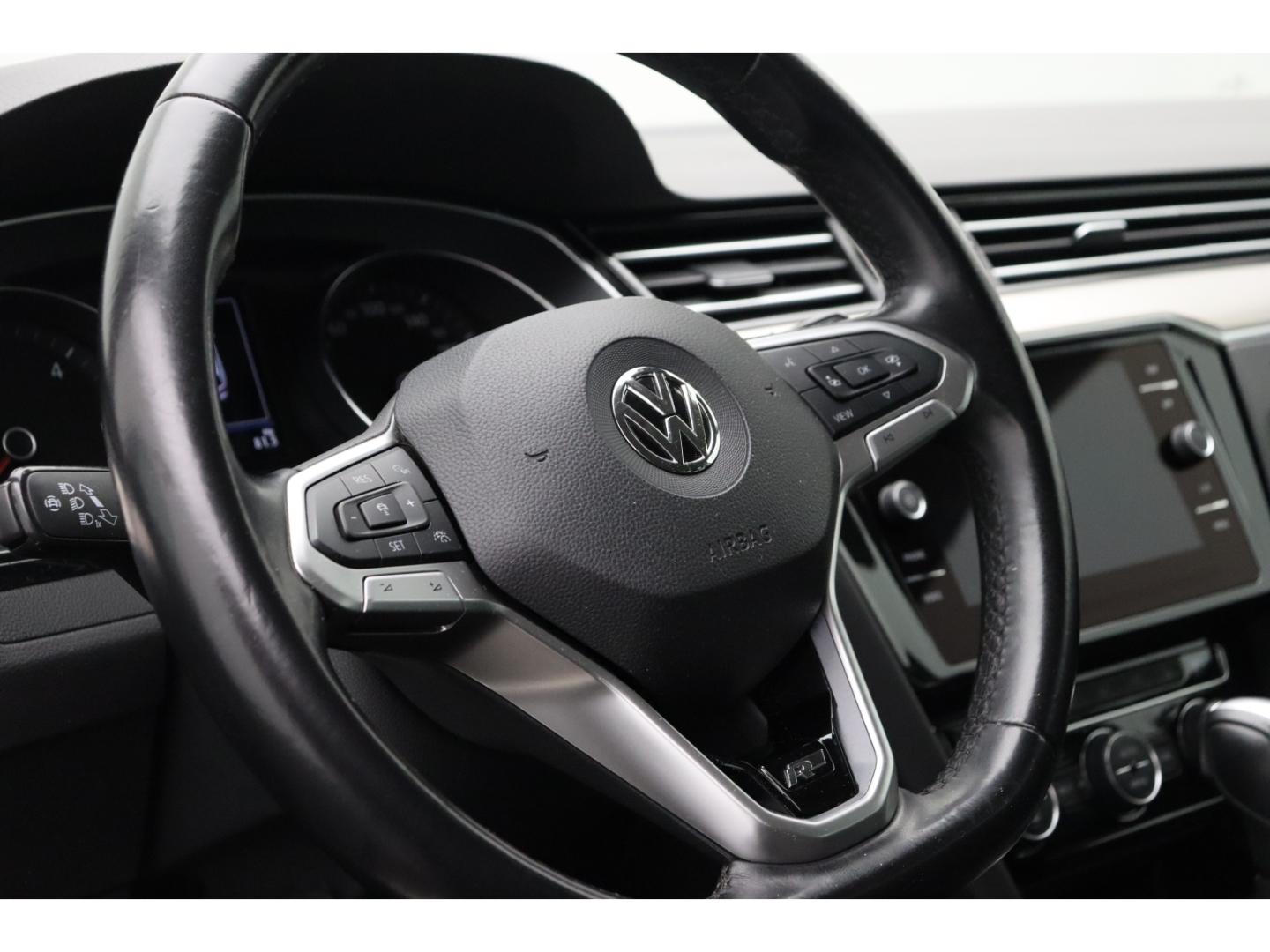 Volkswagen Passat Variant 2.0 TDI DSG elegance R-LINE AHK, миниатюра 14