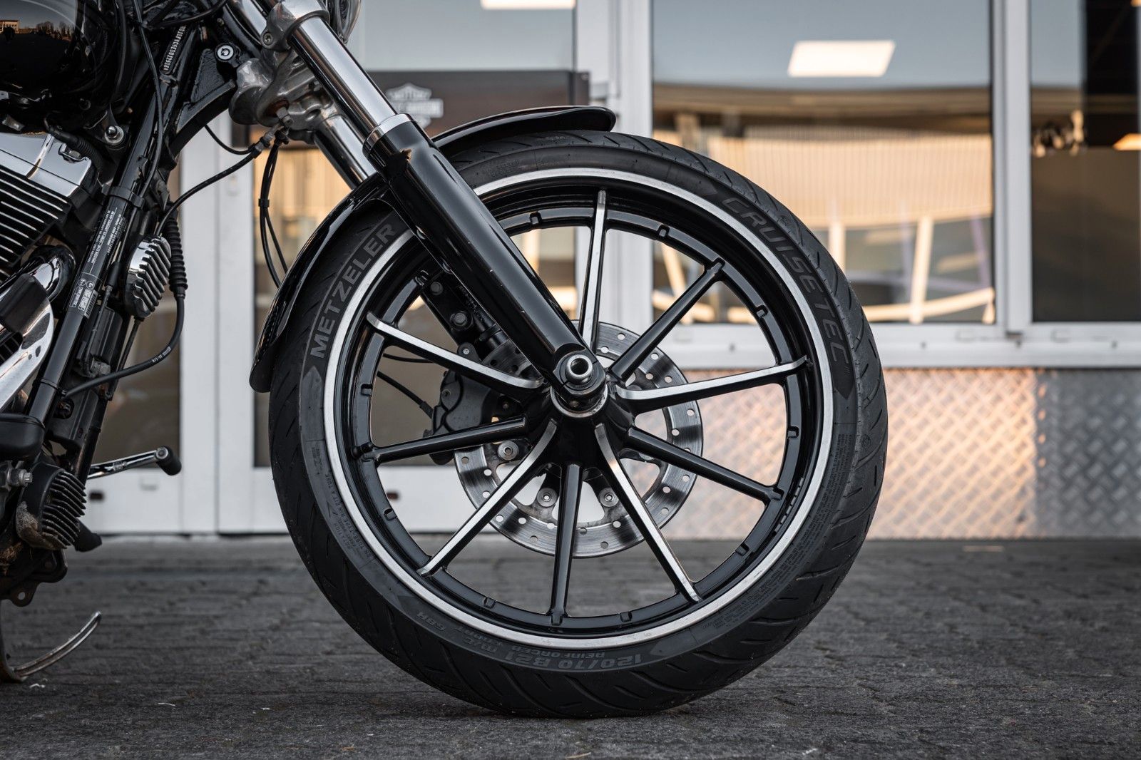 Fahrzeugabbildung Harley-Davidson Breakout 103 FXSB- Kesstech -