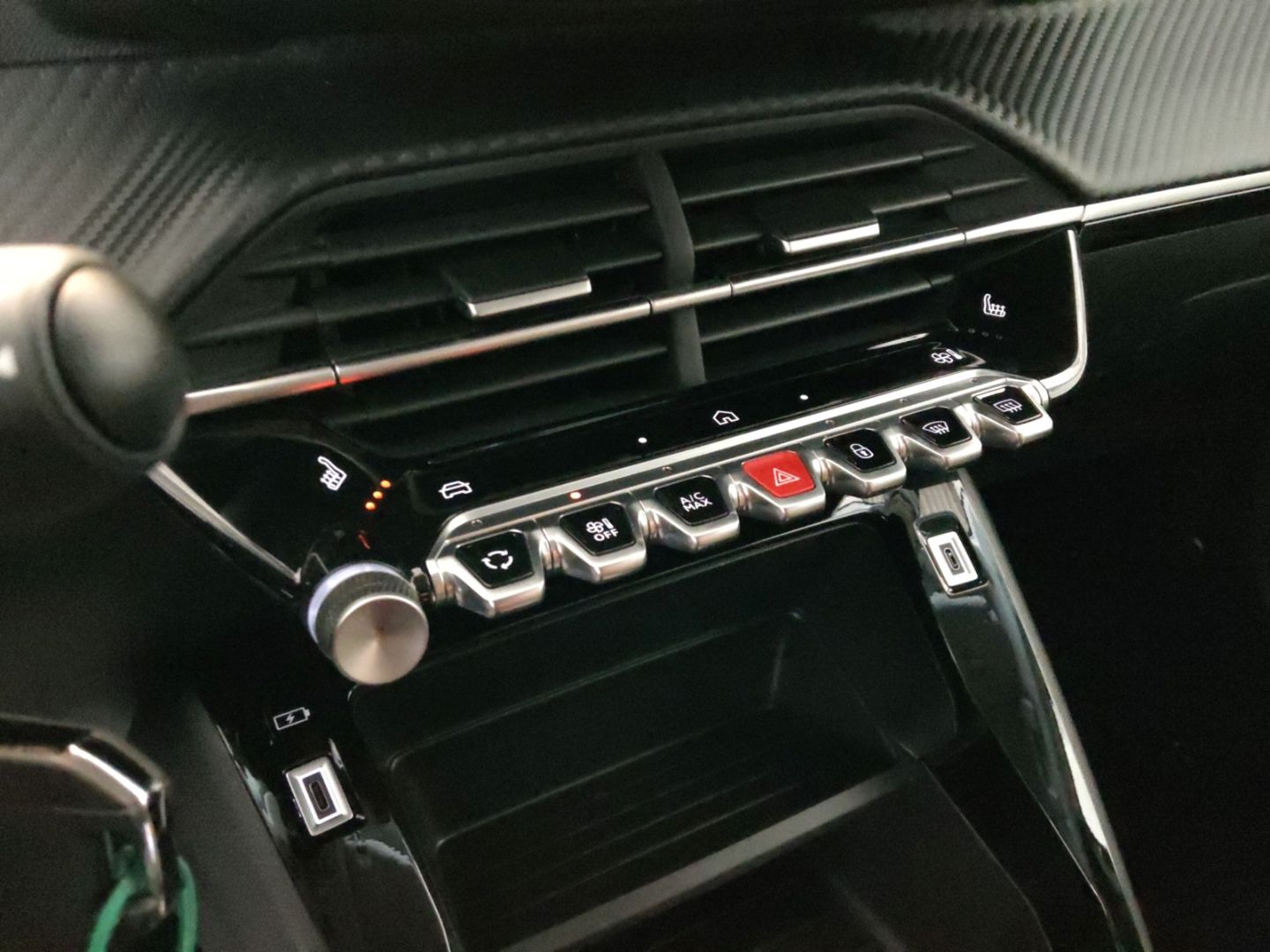 Peugeot 208 - Bild 24